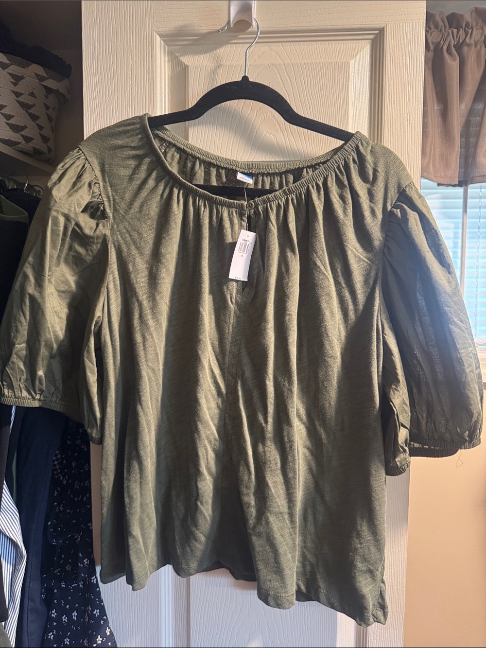 Old Navy Olive Green Women’s Peasant Sleeve Top BRAND NEW WITH TAGS-XL